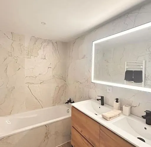 L'instant Paisible 10 Pers Parking Clim アパート *